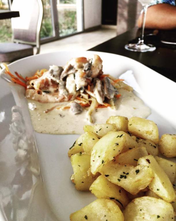 12591781_10156411200540612_813754521_o